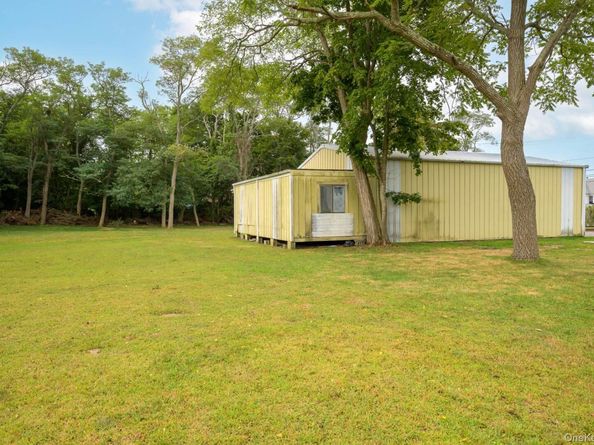 53 Foster Avenue, Hampton Bays NY 11946