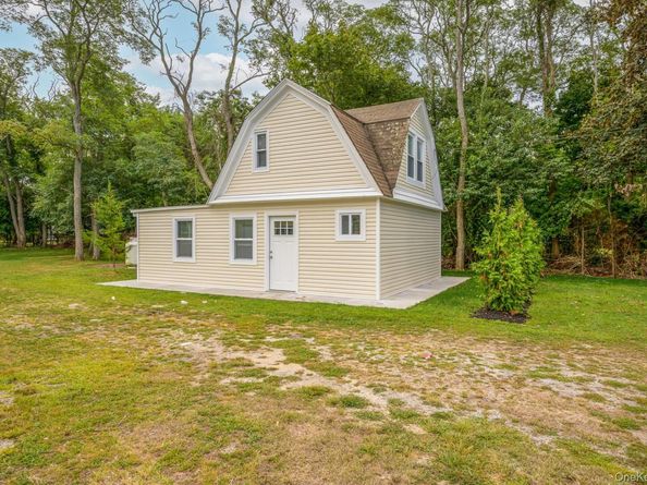 53 Foster Avenue, Hampton Bays NY 11946