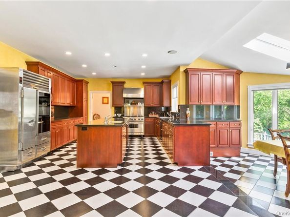 6 Love Lane, Harrison NY 10528