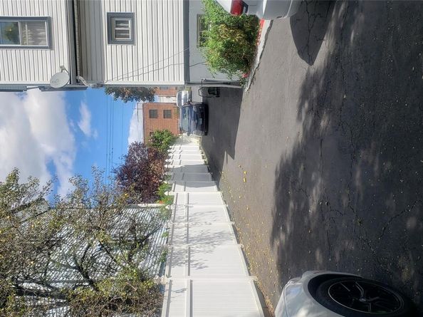 18 S 11th Avenue, Mount Vernon NY 10550
