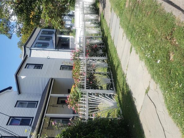 18 S 11th Avenue, Mount Vernon NY 10550