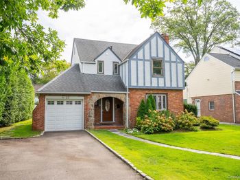 22 Andover Lane