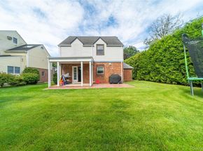 22 Andover Lane, Manhasset NY 11030