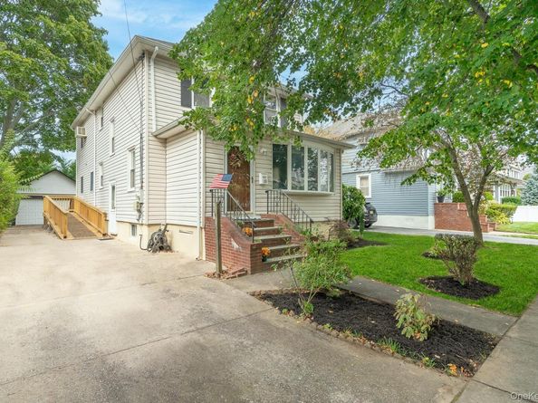 118 Linden Street, Bellmore NY 11710