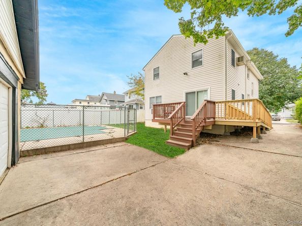 118 Linden Street, Bellmore NY 11710