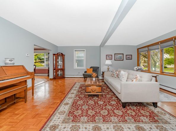 118 Linden Street, Bellmore NY 11710