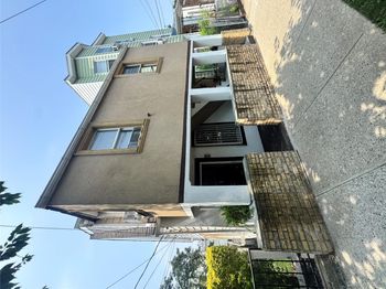 33 Colin Street
