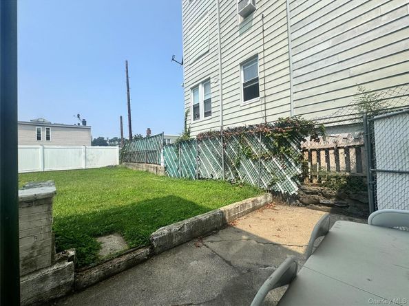 33 Colin Street, Yonkers NY 10701