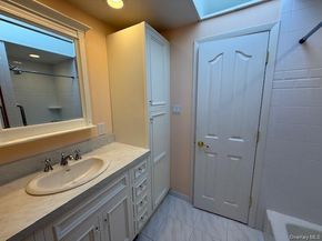 159 Oakview Avenue, Farmingdale NY 11735