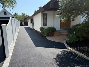 159 Oakview Avenue, Farmingdale NY 11735