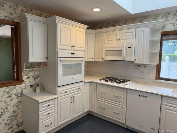 159 Oakview Avenue, Farmingdale NY 11735