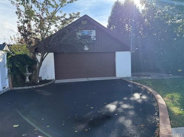 159 Oakview Avenue, Farmingdale NY 11735