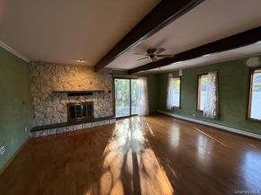 159 Oakview Avenue, Farmingdale NY 11735