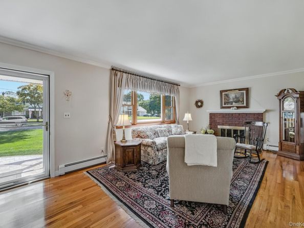 7 Roderick Court, East Northport NY 11731