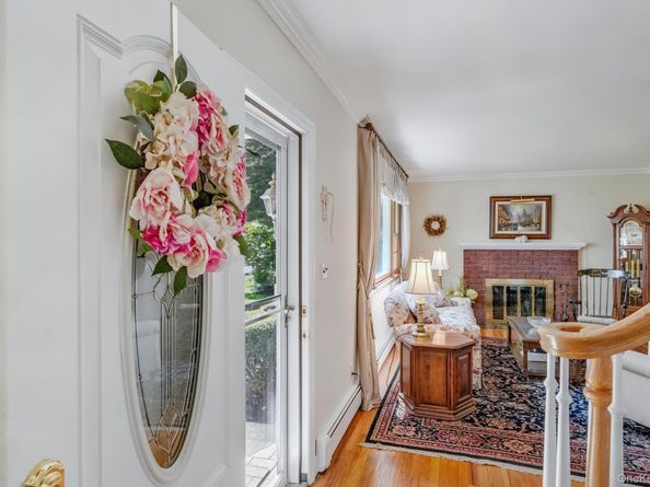 7 Roderick Court, East Northport NY 11731