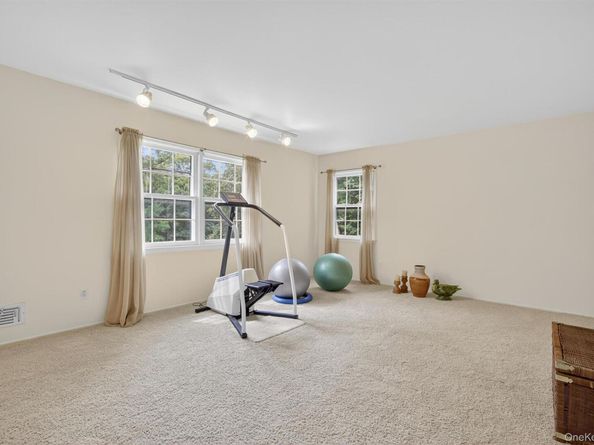 27 Orchard Hill Road, Katonah NY 10536
