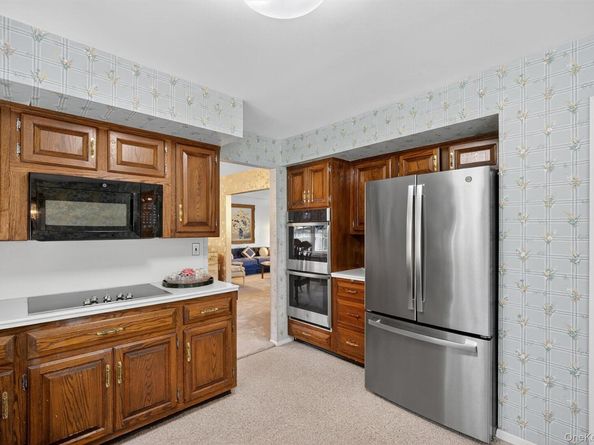 27 Orchard Hill Road, Katonah NY 10536