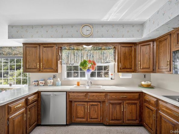 27 Orchard Hill Road, Katonah NY 10536