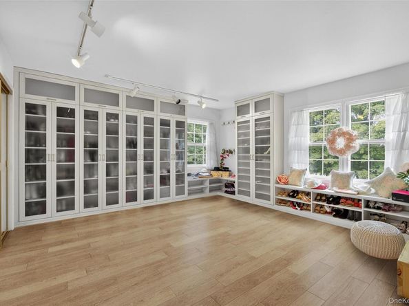 27 Orchard Hill Road, Katonah NY 10536