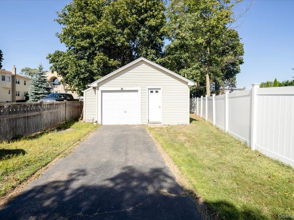 404 Silver Lane, Oceanside NY 11572