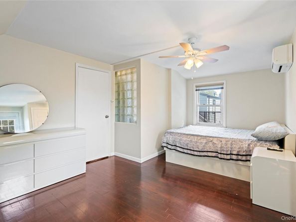 304 Unqua Road, Massapequa NY 11758
