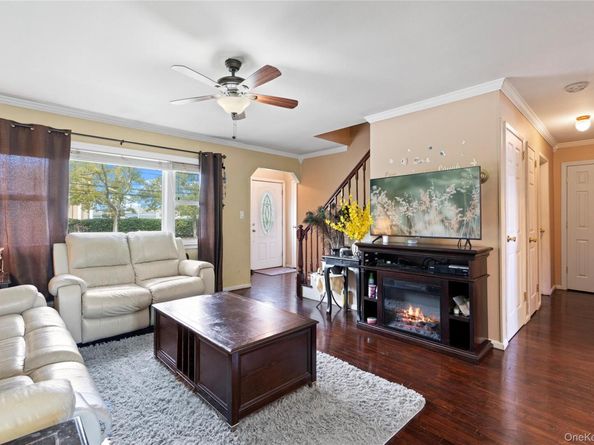 304 Unqua Road, Massapequa NY 11758