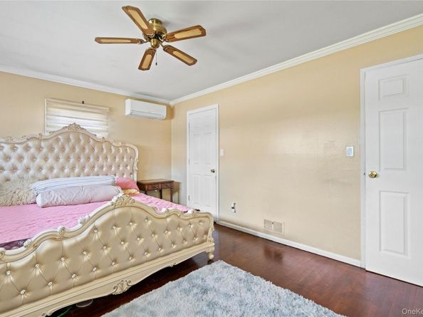 304 Unqua Road, Massapequa NY 11758