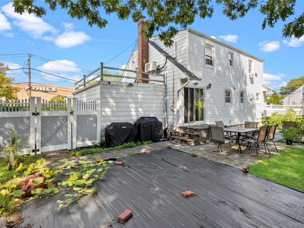 304 Unqua Road, Massapequa NY 11758