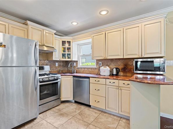 304 Unqua Road, Massapequa NY 11758