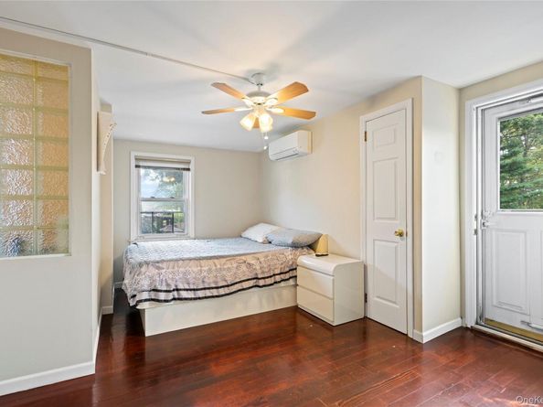 304 Unqua Road, Massapequa NY 11758