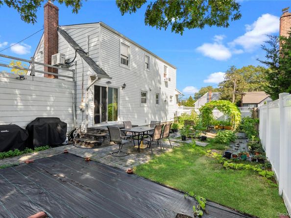 304 Unqua Road, Massapequa NY 11758