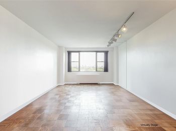 61-20 Grand Central Parkway