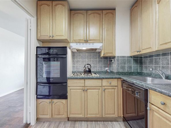 61-20 Grand Central Parkway A704, Forest Hills NY 11375