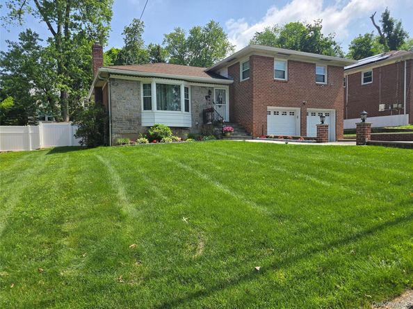 51 E Fort Hill Road, Yonkers NY 10710
