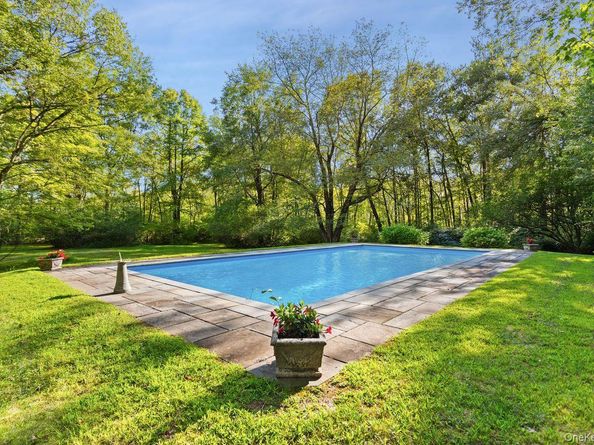 12 Stonewall Court, South Salem NY 10590