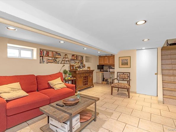6440 60th Avenue, Maspeth NY 11378