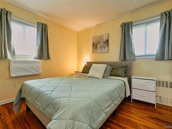 192 Edmunton Dr D1, North Babylon NY 11703