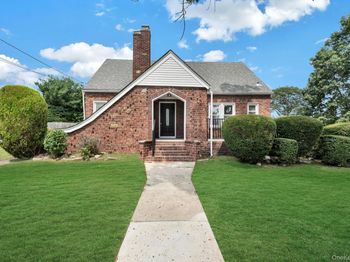25 Walnut Avenue