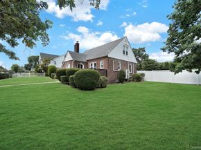 25 Walnut Avenue, Farmingdale NY 11735