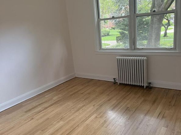 3 Edwards Street 1G, Roslyn Heights NY 11577
