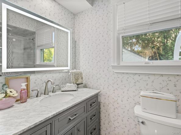 47 Village Line Road, Babylon NY 11702