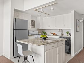 529 W 42nd Street 1B, New York (Manhattan) NY 10036