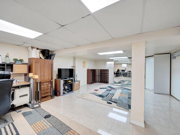 73-55 194th Street, Fresh Meadows NY 11366