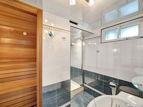 73-55 194th Street, Fresh Meadows NY 11366
