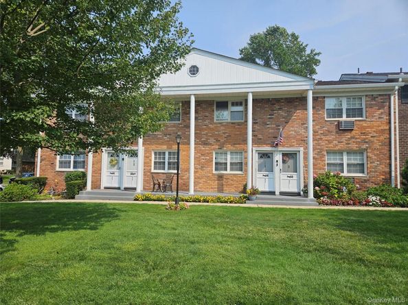 4821 Wilshire Lane 4821, Oakdale NY 11769