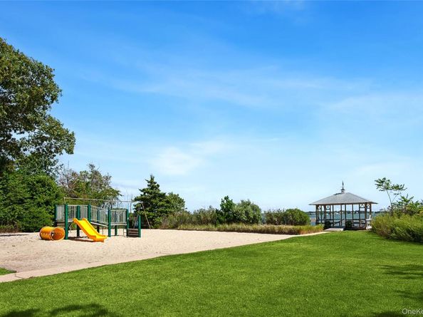 15 Osprey Avenue, East Quogue NY 11942