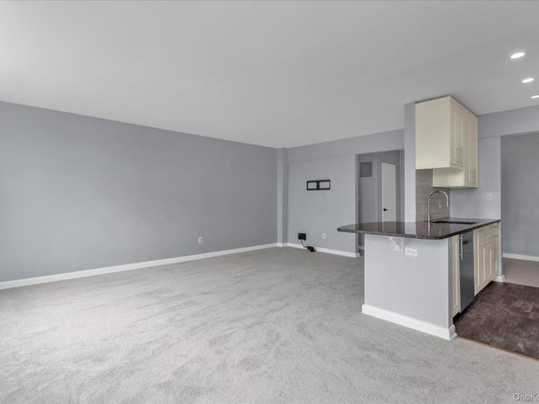 504 Merrick Road 4J, Lynbrook NY 11563