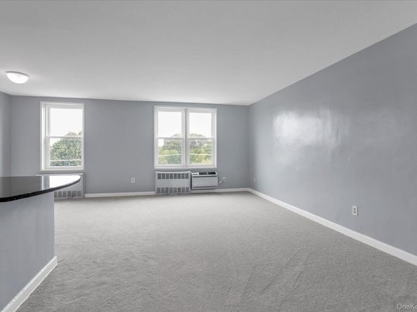 504 Merrick Road 4J, Lynbrook NY 11563