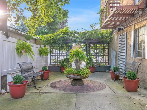 504 Merrick Road 4J, Lynbrook NY 11563