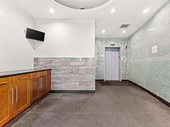 95-08 65th Road 3C, Rego Park NY 11374